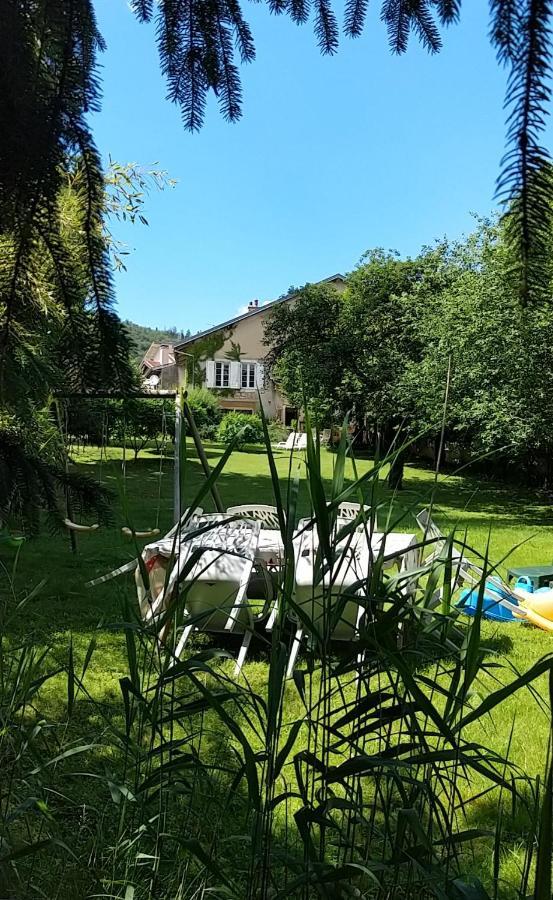 Hotel A La Grenouille Du Jura Bellignat Esterno foto