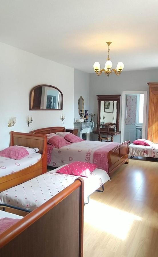 Hotel A La Grenouille Du Jura Bellignat Esterno foto