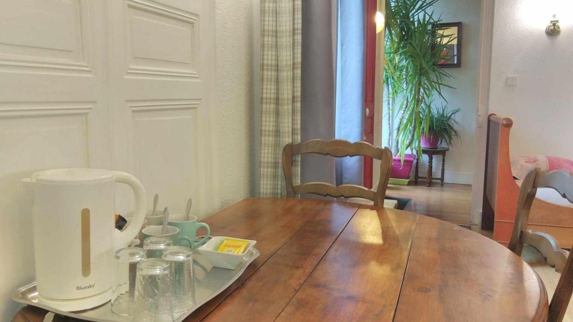 Hotel A La Grenouille Du Jura Bellignat Esterno foto