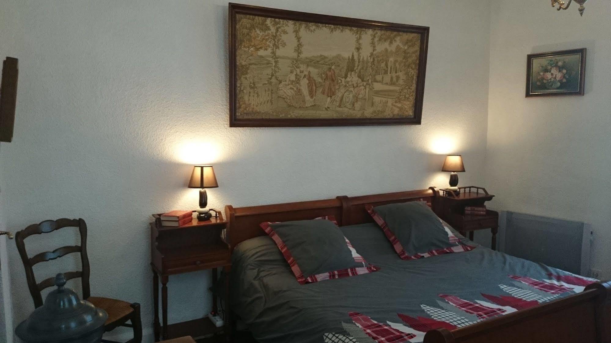 Hotel A La Grenouille Du Jura Bellignat Esterno foto